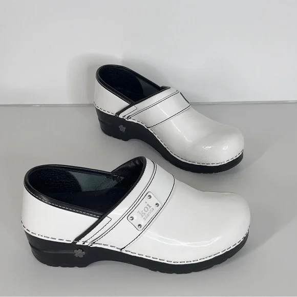 KOI SANDITA Women’s EU 36 US 5.5 White Clogs
